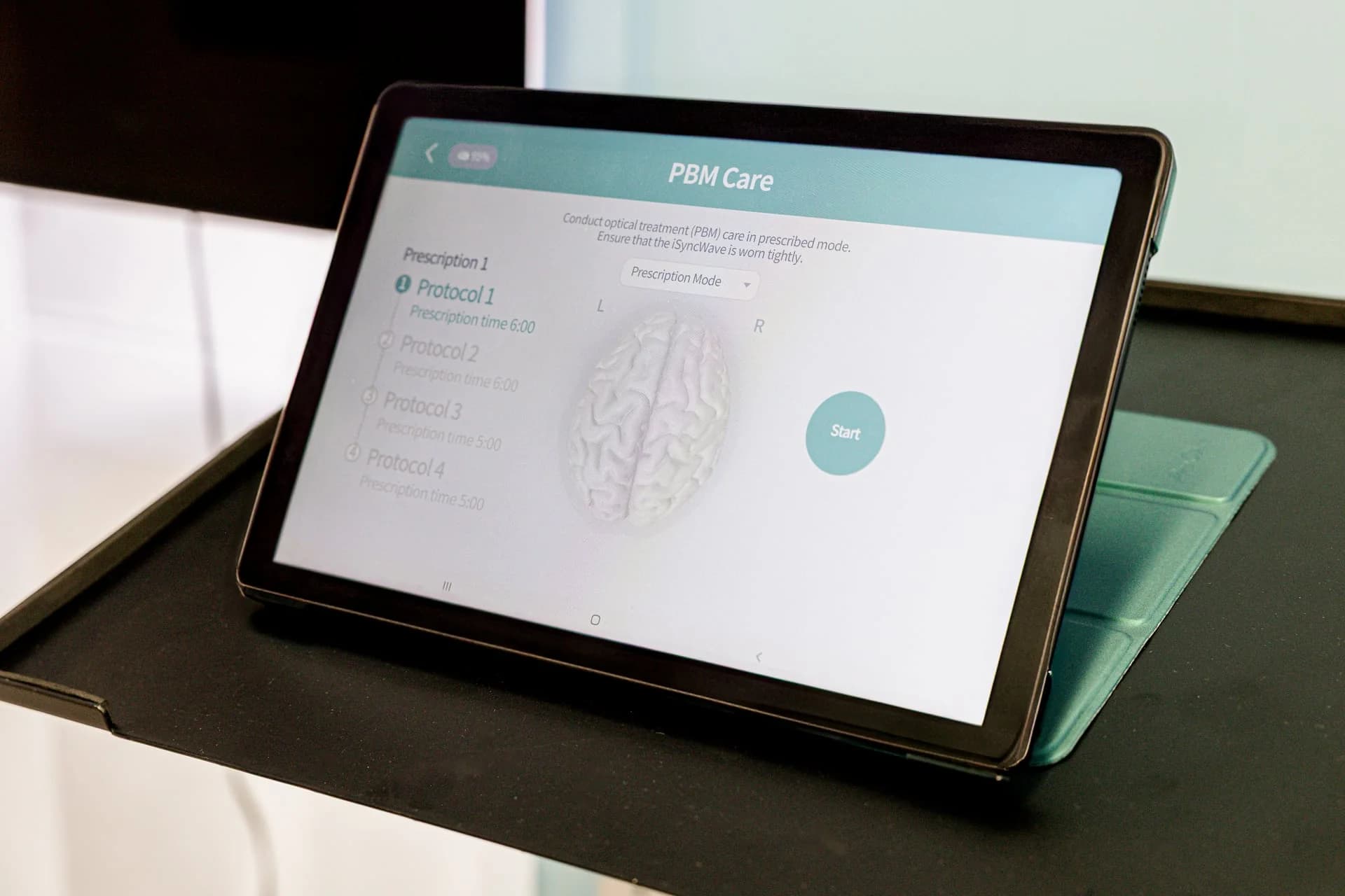 Photobiomodulation protocol tablet at Inna MediSync clinic