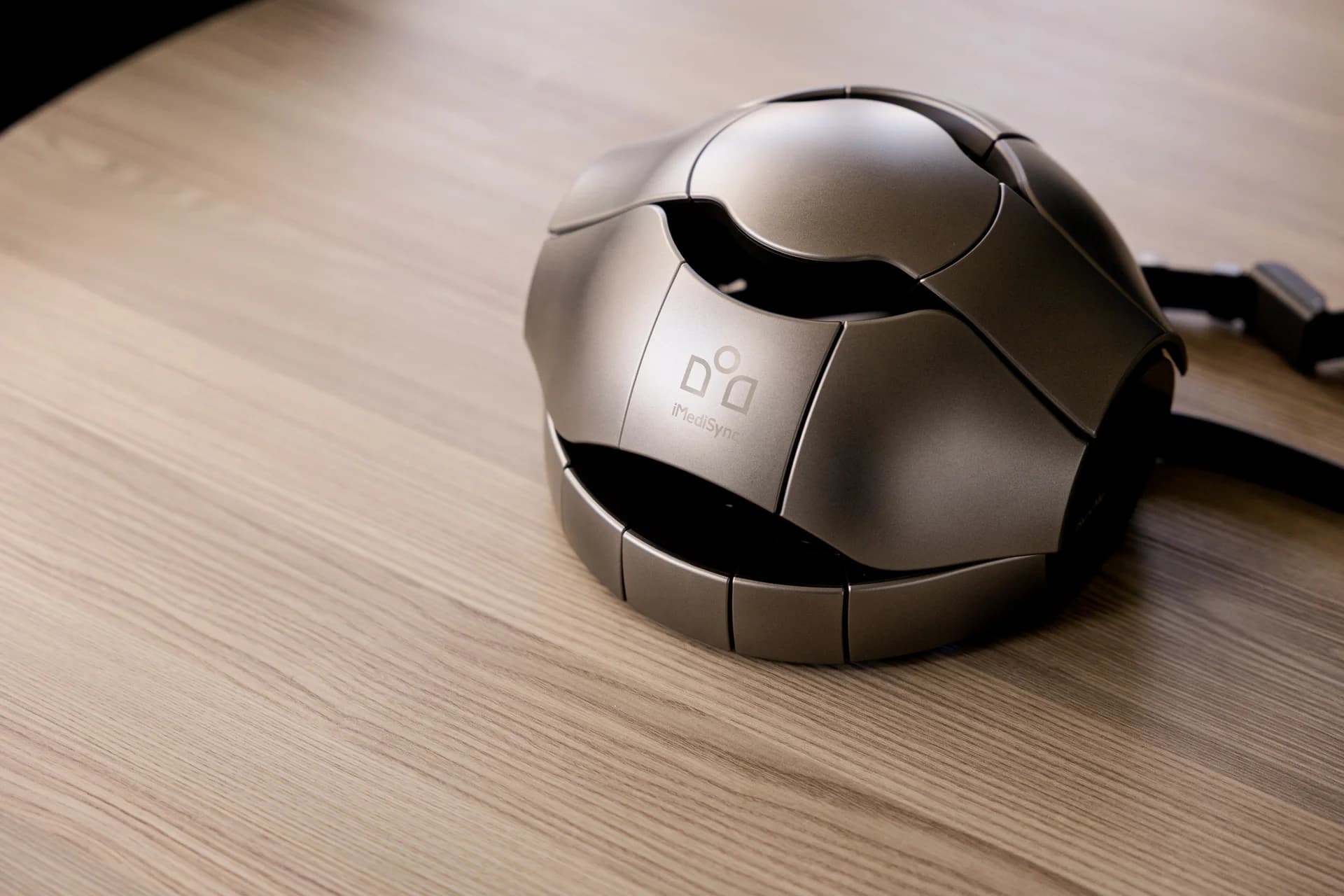 iSyncMe neurofeedback device by iMediSync