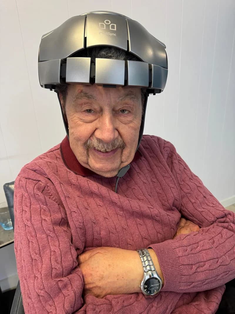 Patient during a neurotherapy session at Inna MediSync, Romford